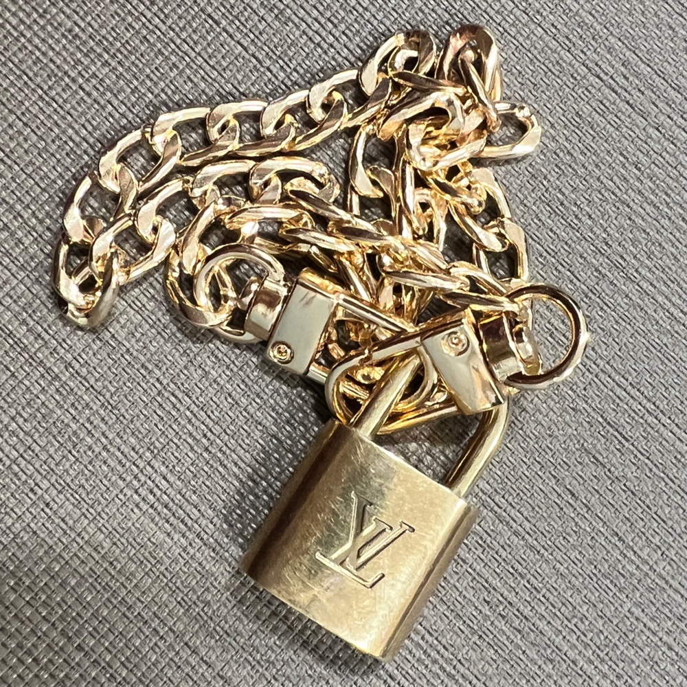 Authentic Louis Vuitton Gold Brass Lock # 316 (no key)